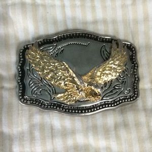 Silver and gold eagle belt buckle. Made in the USA. M201